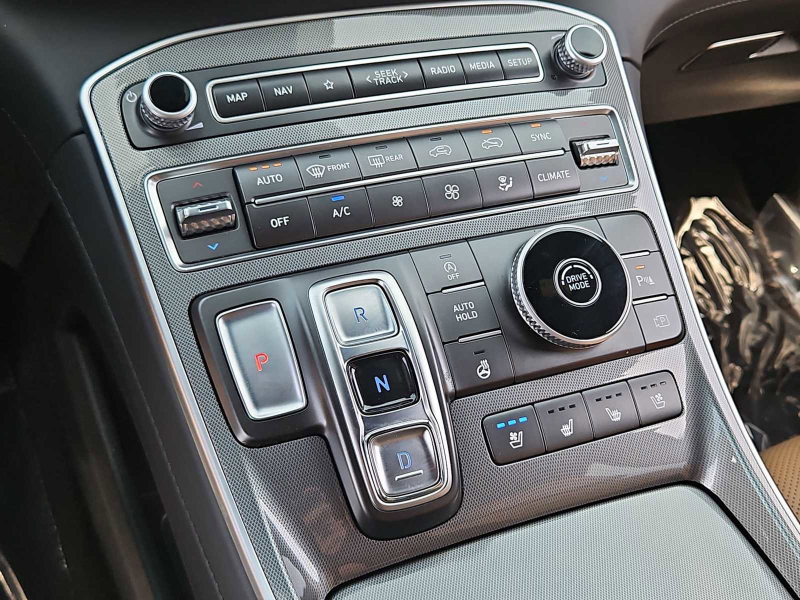 Certified 2023 Hyundai Santa Fe Calligraphy image 33