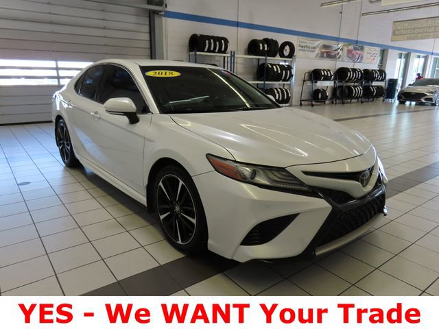 Used 2018 Toyota Camry XSE image 15