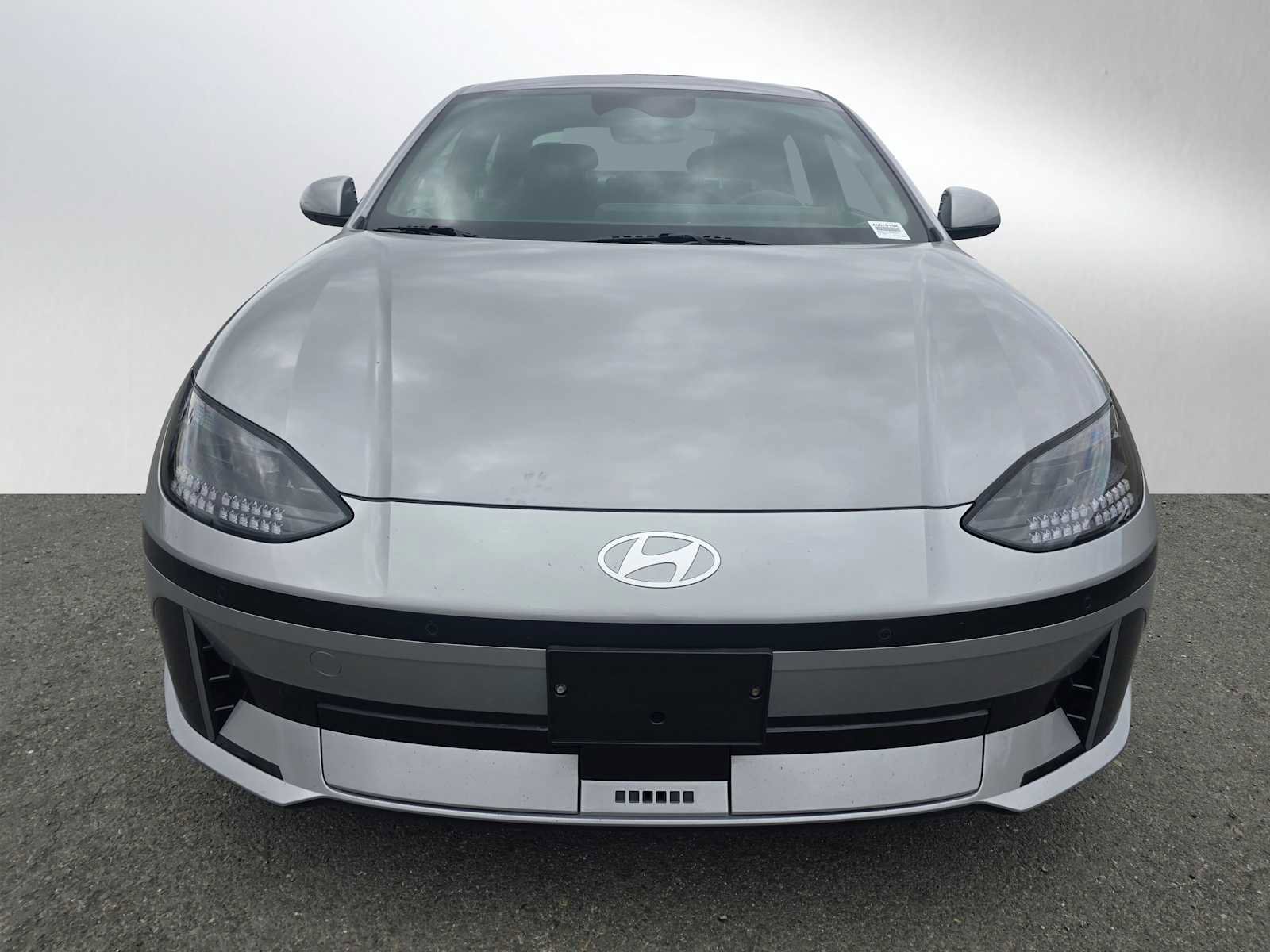 Used 2023 Hyundai Ioniq 6 SE RWD image 8