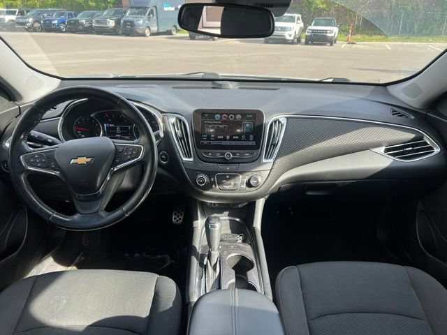 Used 2017 Chevrolet Malibu LT w/ Driver Confidence Package FWD image 15