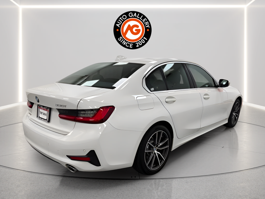 Used 2021 BMW 330i Sedan w/ Convenience Package RWD image 3