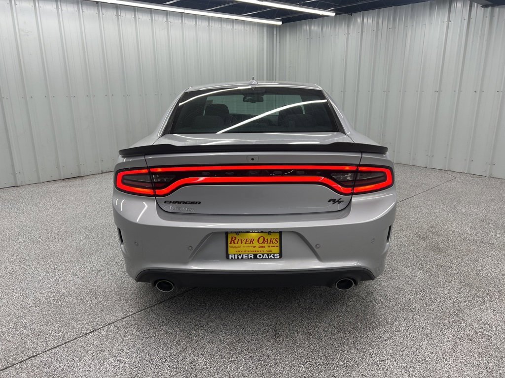 Used 2023 Dodge Charger R/T w/ Blacktop Package image 5