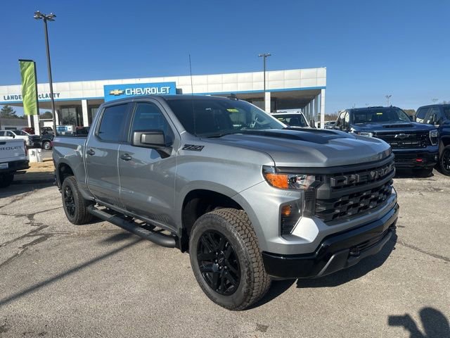New 2026 Chevrolet Silverado 1500 Custom Trail Boss w/ Turbomax Blackout Package