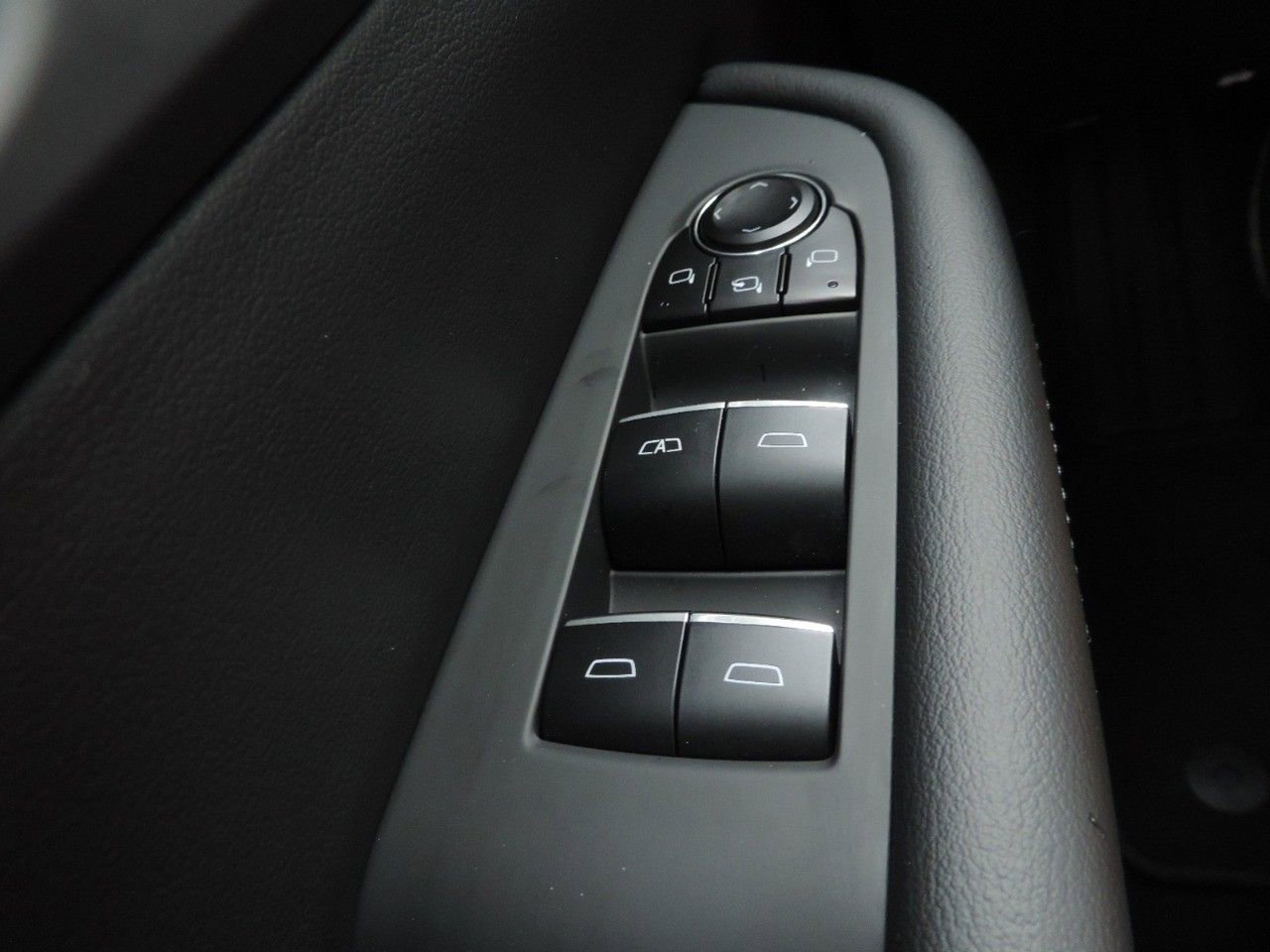 Used 2025 Buick Enclave Sport Touring w/ Power Package image 29