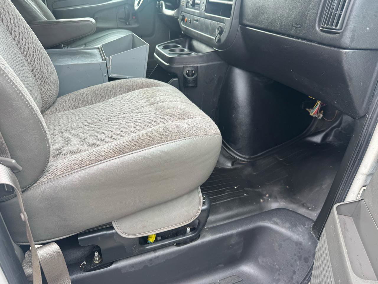 Used 2013 Chevrolet Express 1500 image 13