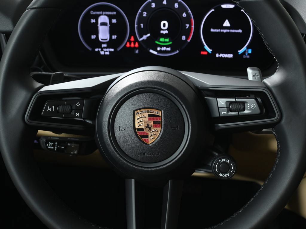 Used 2026 Porsche Cayenne E-Hybrid AWD/4WD image 18
