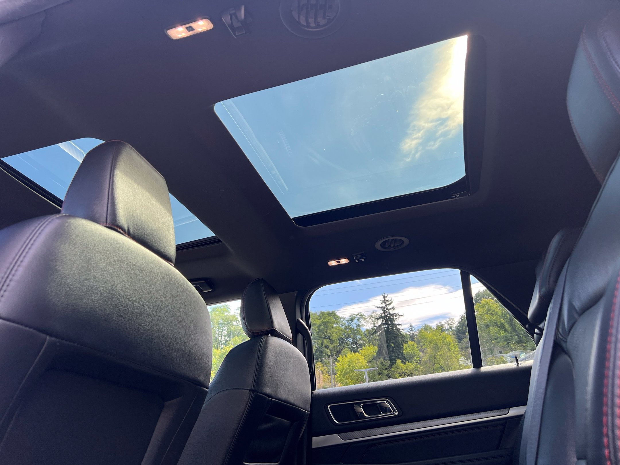 Used 2019 Ford Explorer Sport w/ Equipment Group 401A AWD/4WD image 28