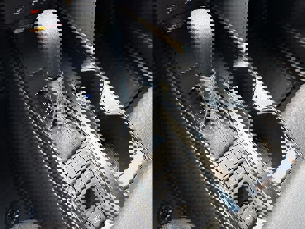 Used 2026 Toyota Camry LE w/ Convenience Package image 19