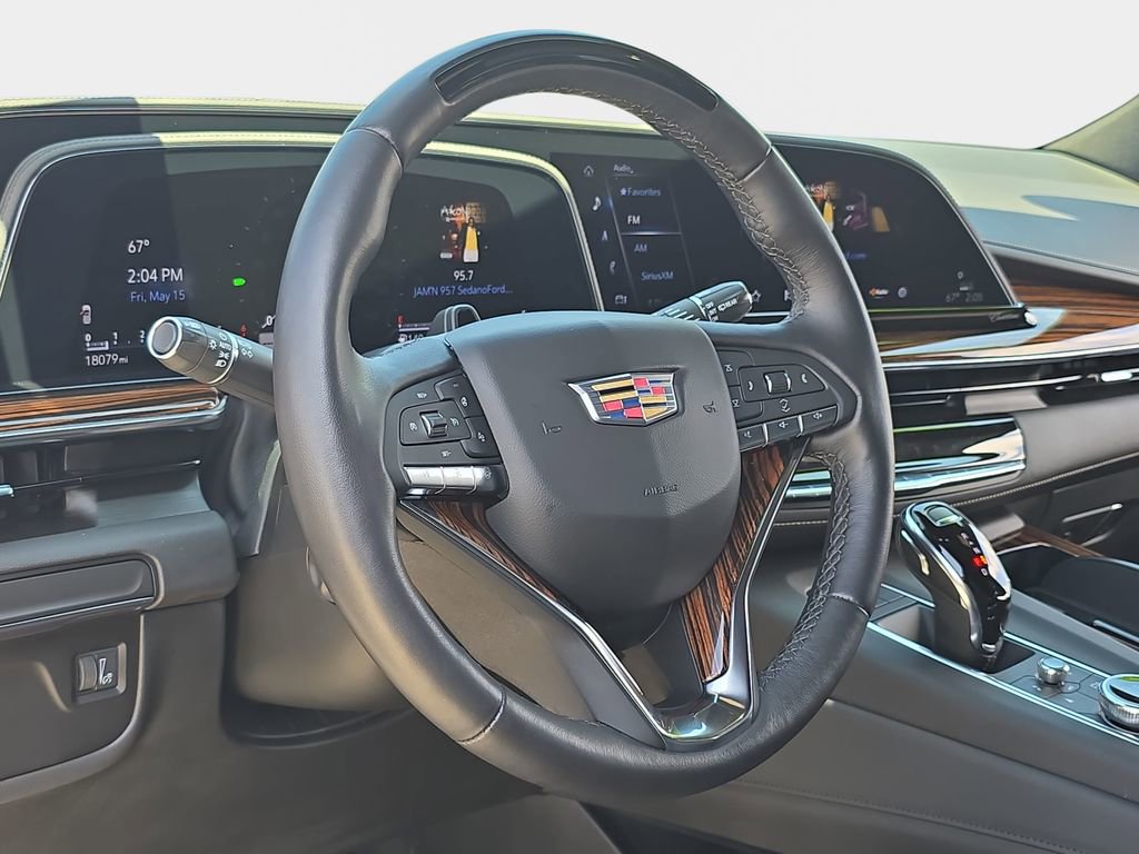 Used 2024 Cadillac Escalade Premium Luxury RWD image 21