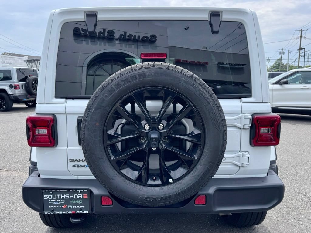 Certified 2025 Jeep Wrangler Unlimited Sahara AWD/4WD image 6