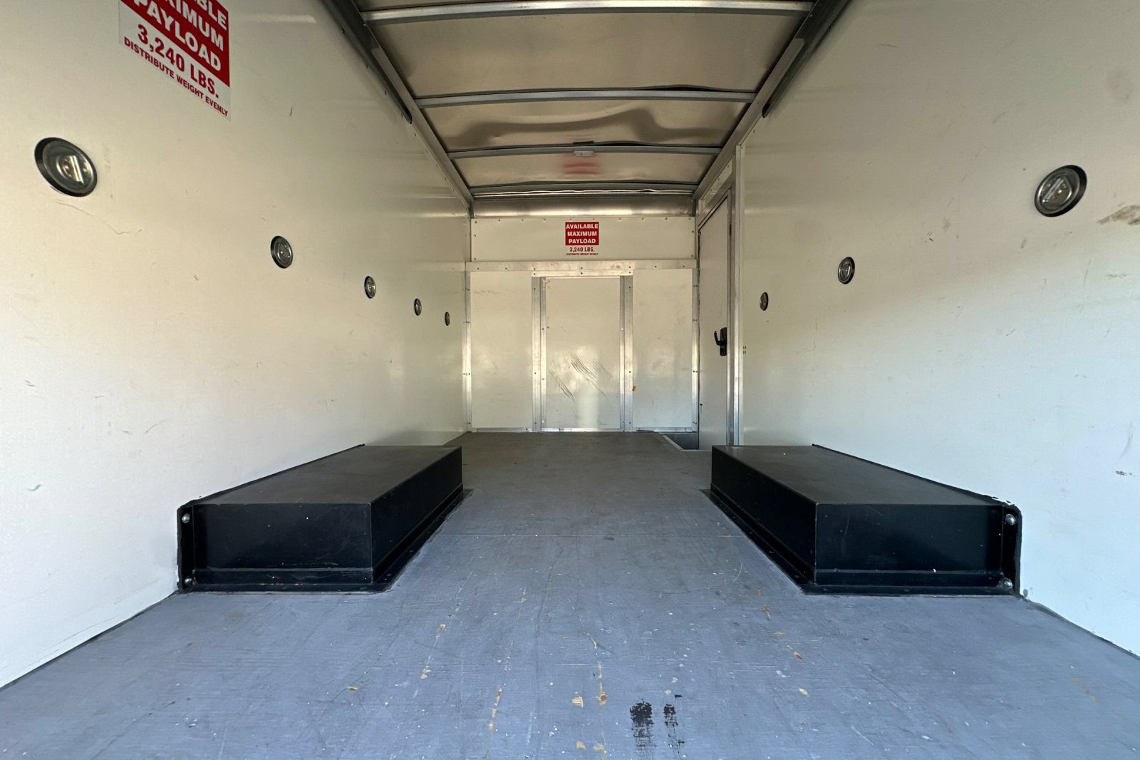 Used 2023 Ford Transit 350 DRW RWD image 10