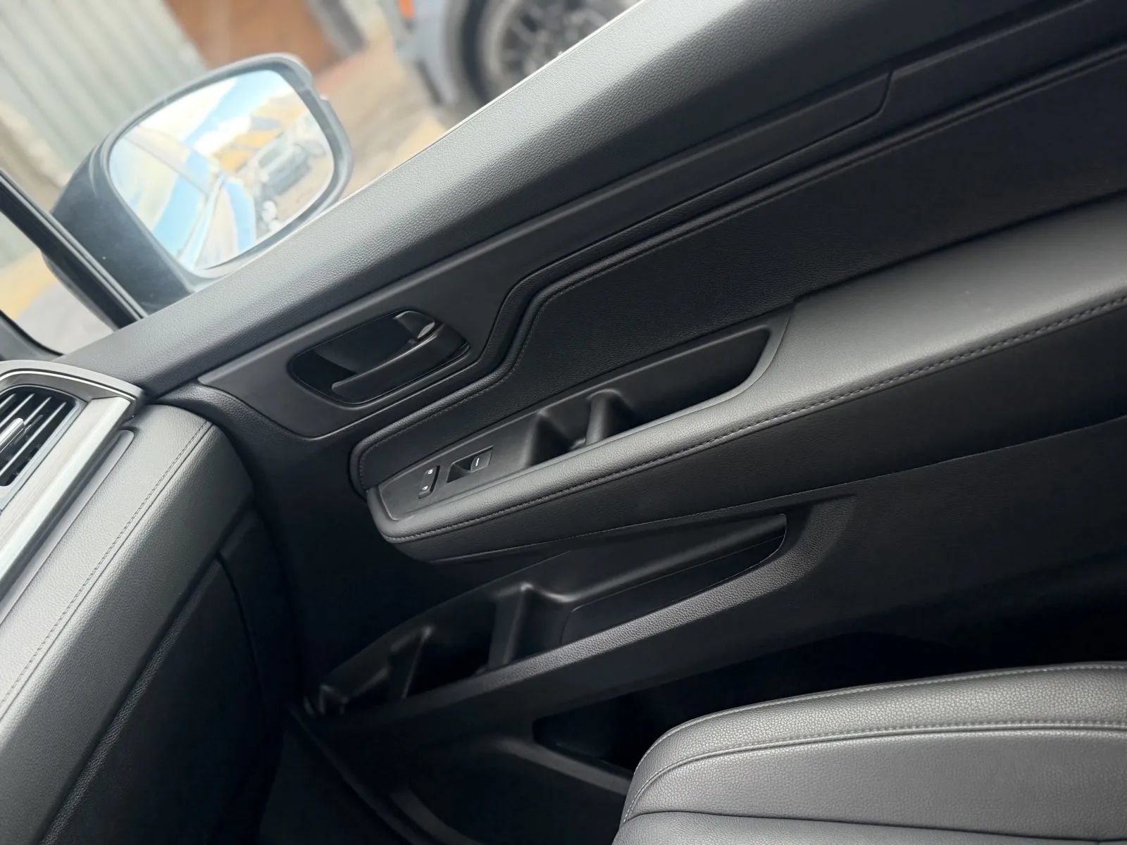 Used 2025 Honda Odyssey EX-L image 42