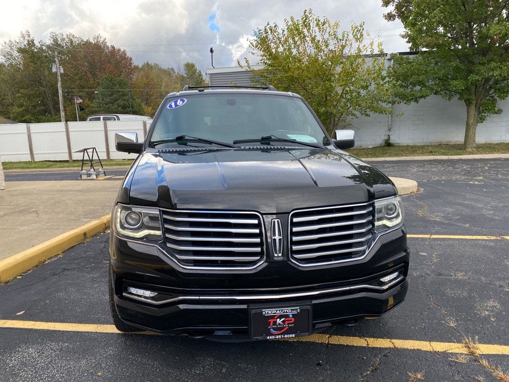 Used 2016 Lincoln Navigator Reserve image 8