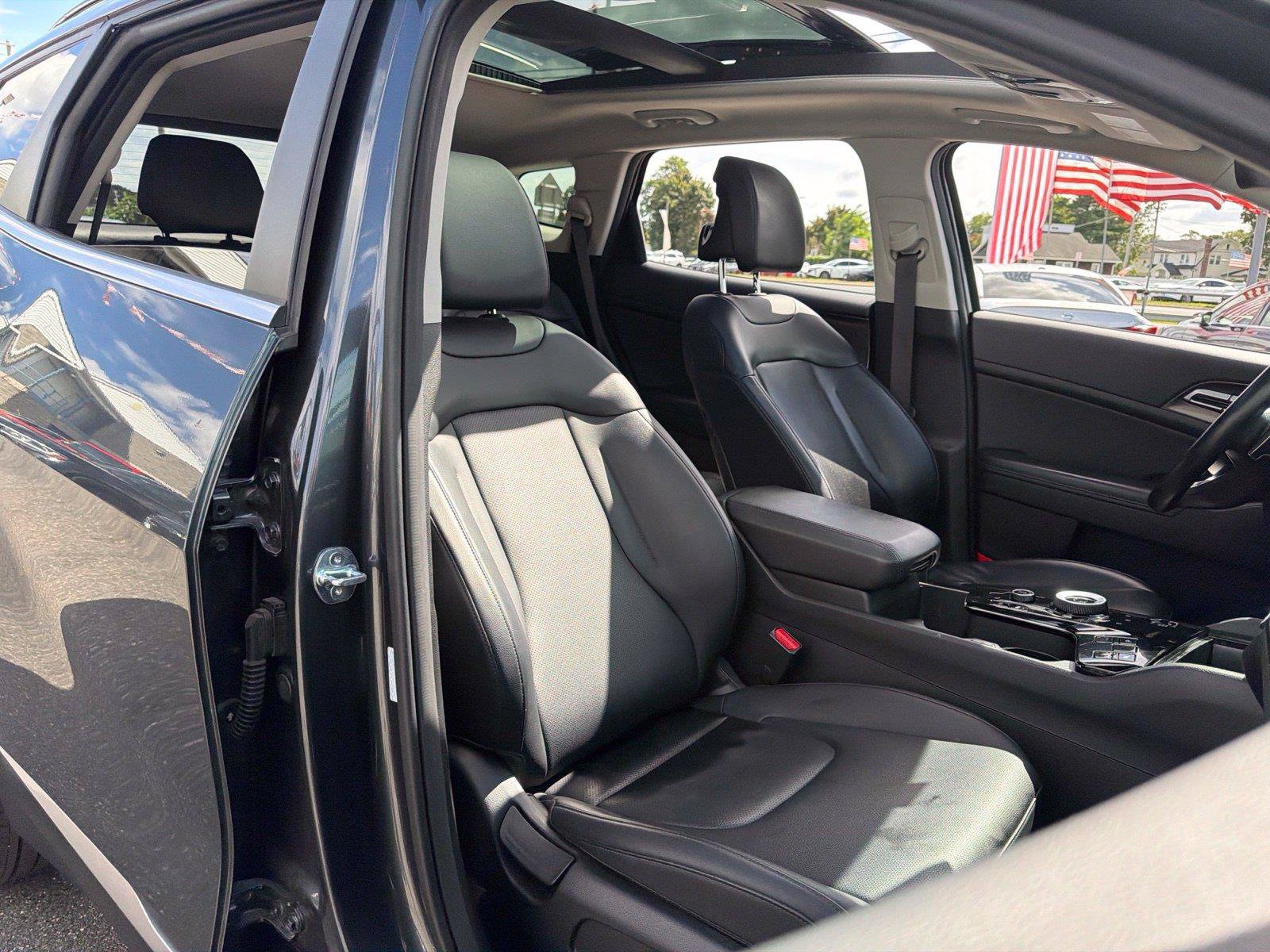 Used 2024 Kia Sportage EX w/ EX Premium Package AWD/4WD image 17