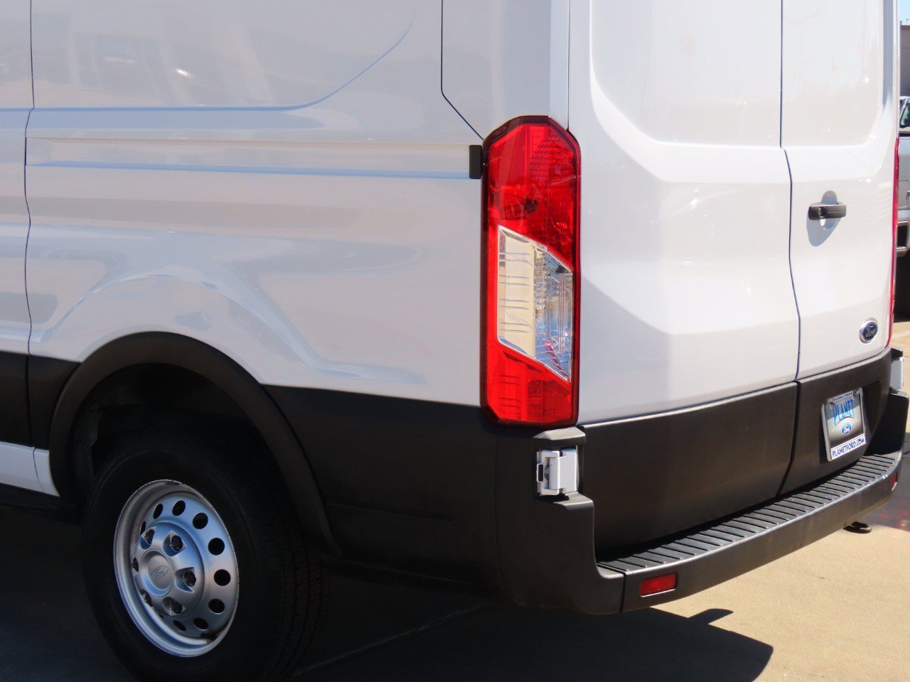 Certified 2023 Ford Transit 250 Medium Roof image 15