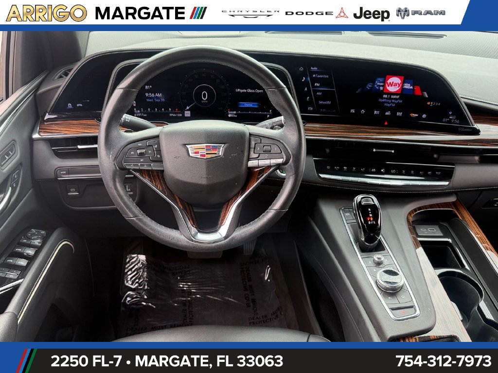 Used 2023 Cadillac Escalade ESV Luxury RWD image 14