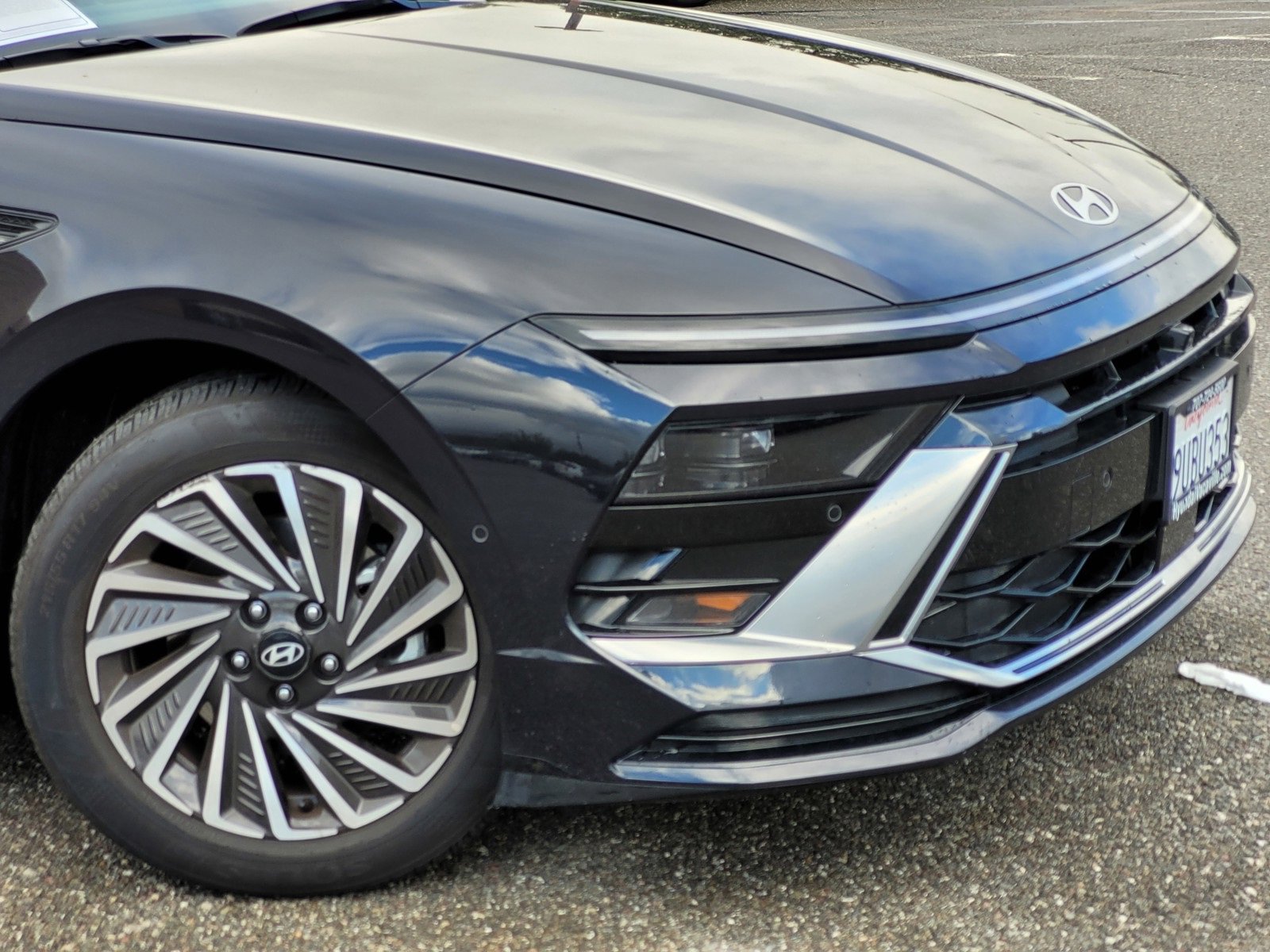 Certified 2025 Hyundai Sonata Limited image 9