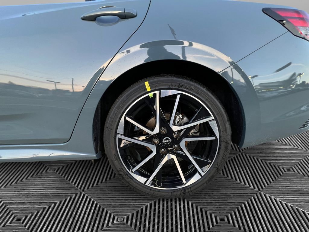 Certified 2025 Nissan Sentra SR image 38