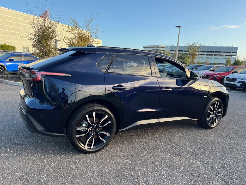 New 2026 Subaru Solterra AWD/4WD image 7