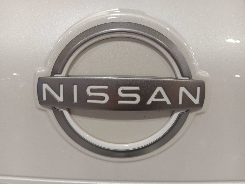 Used 2023 Nissan Rogue SV AWD/4WD image 13