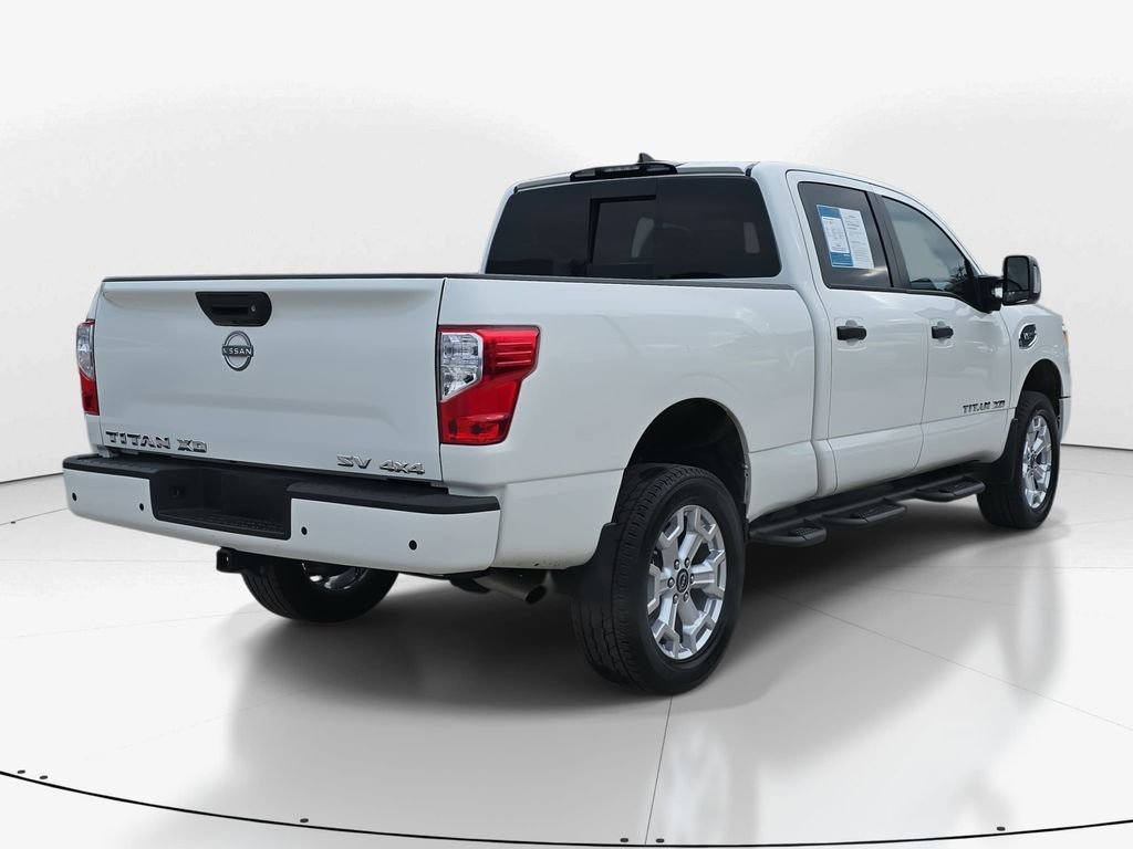 Used 2024 Nissan Titan SV w/ SV Convenience Package image 5