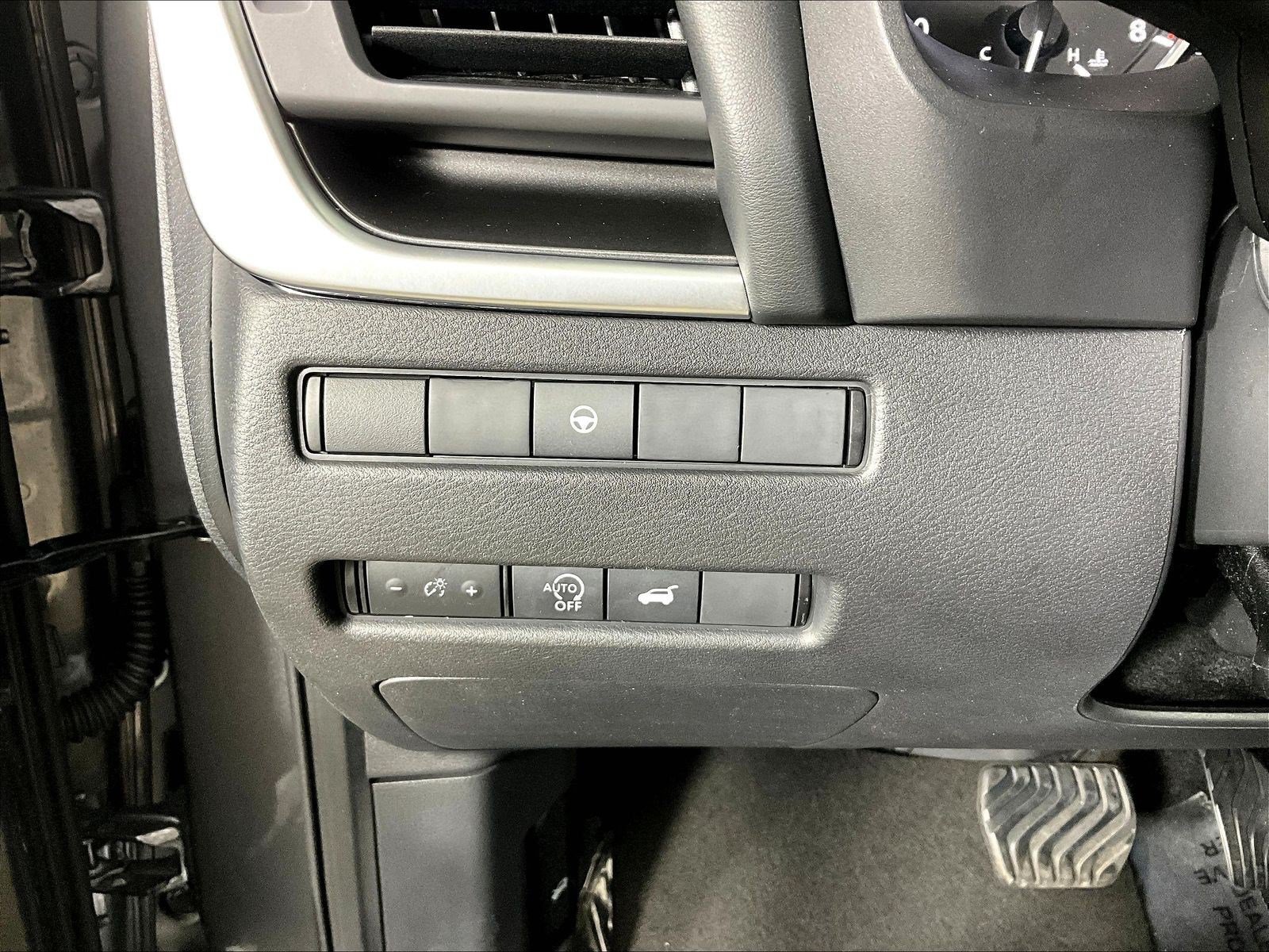 Certified 2023 Nissan Rogue SV w/ SV Premium B Package AWD/4WD image 37