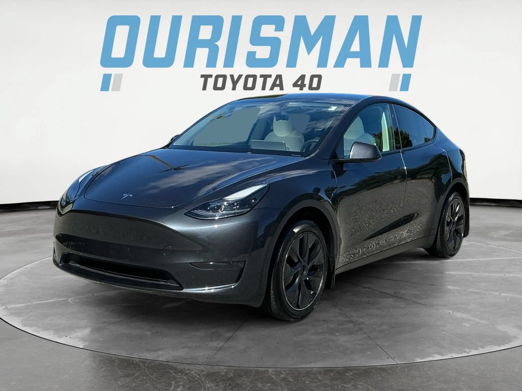 Used 2024 Tesla Model Y Long Range RWD image 3
