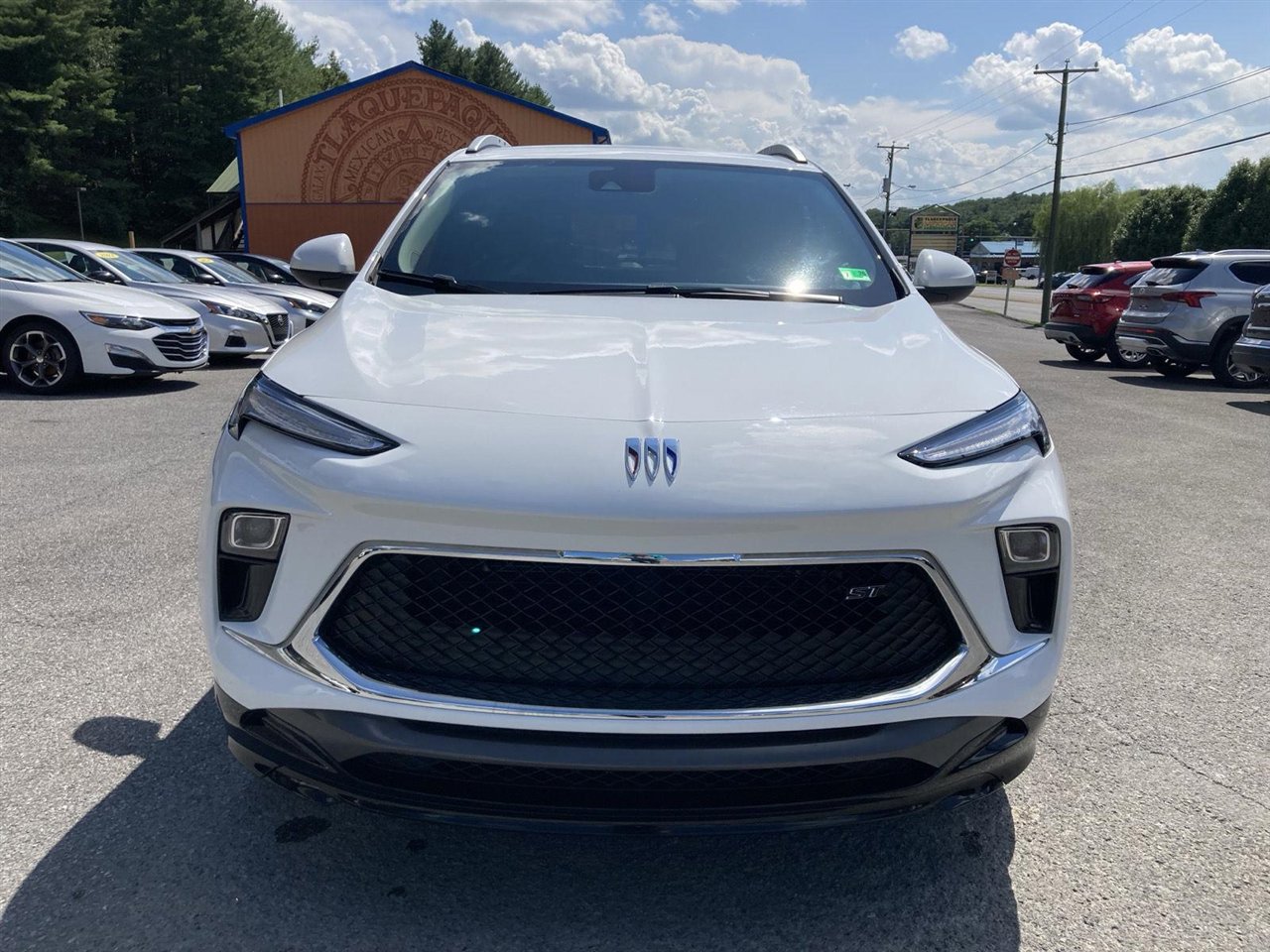 Used 2024 Buick Encore GX Sport Touring w/ Comfort Package image 2