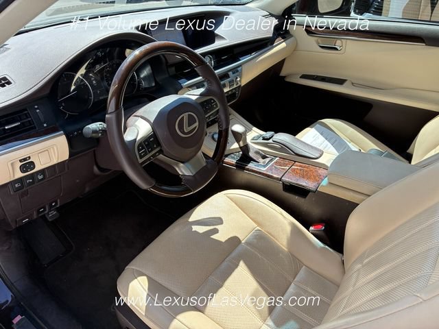 Used 2018 Lexus ES 350 w/ Luxury Package w/Wood Trim FWD image 4