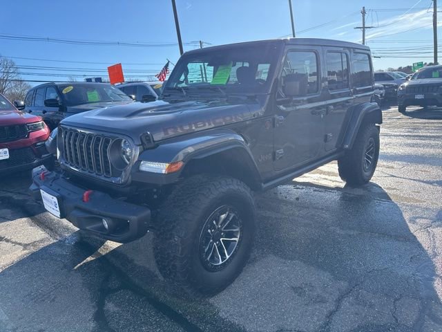 Used 2026 Jeep Wrangler Unlimited Rubicon AWD/4WD image 3