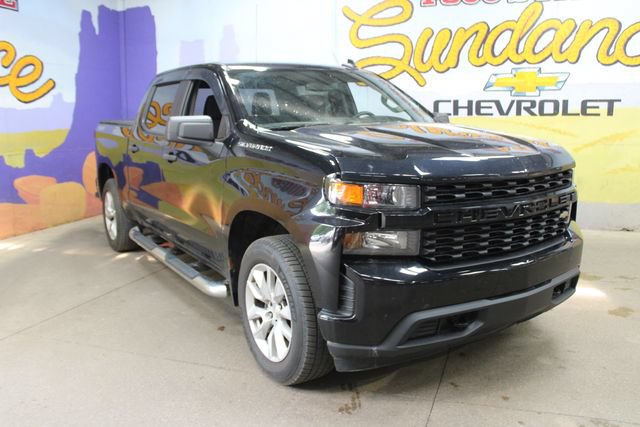 Used 2019 Chevrolet Silverado 1500 Custom w/ Custom Value Package AWD/4WD image 4