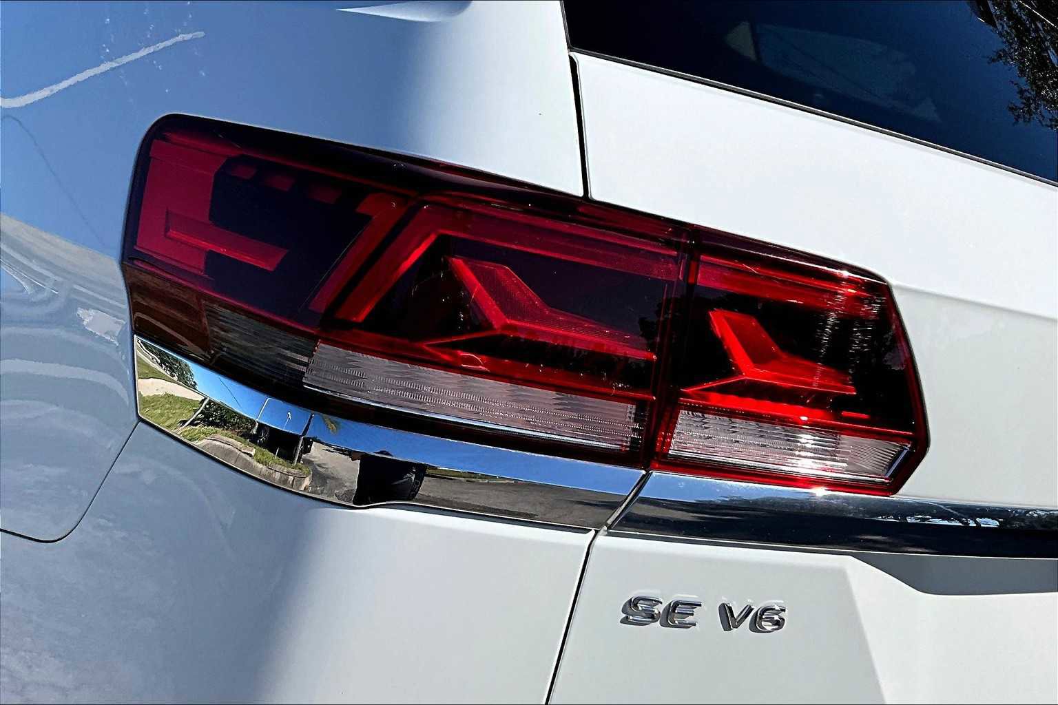 Used 2021 Volkswagen Atlas SE w/ Panoramic Sunroof Package image 28