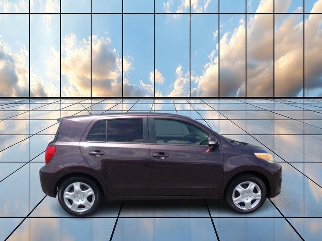 Used 2012 Scion xD image 1