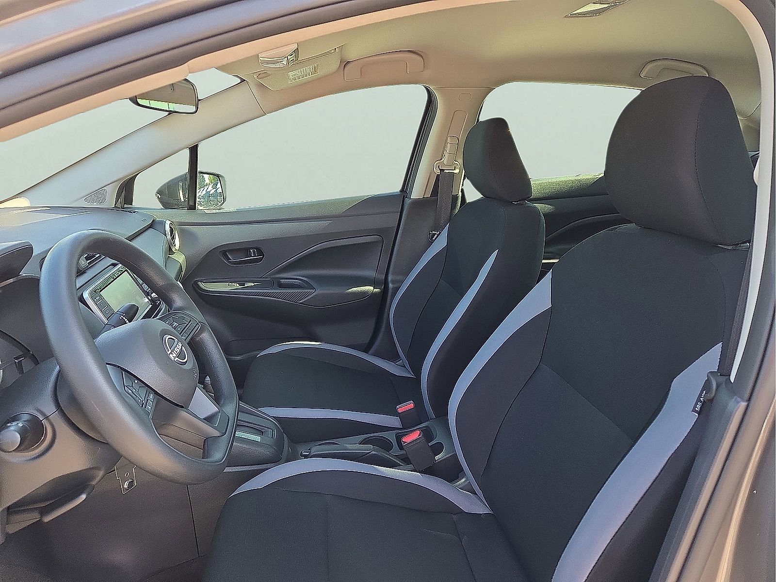 Used 2025 Nissan Versa S w/ S Plus Package image 12