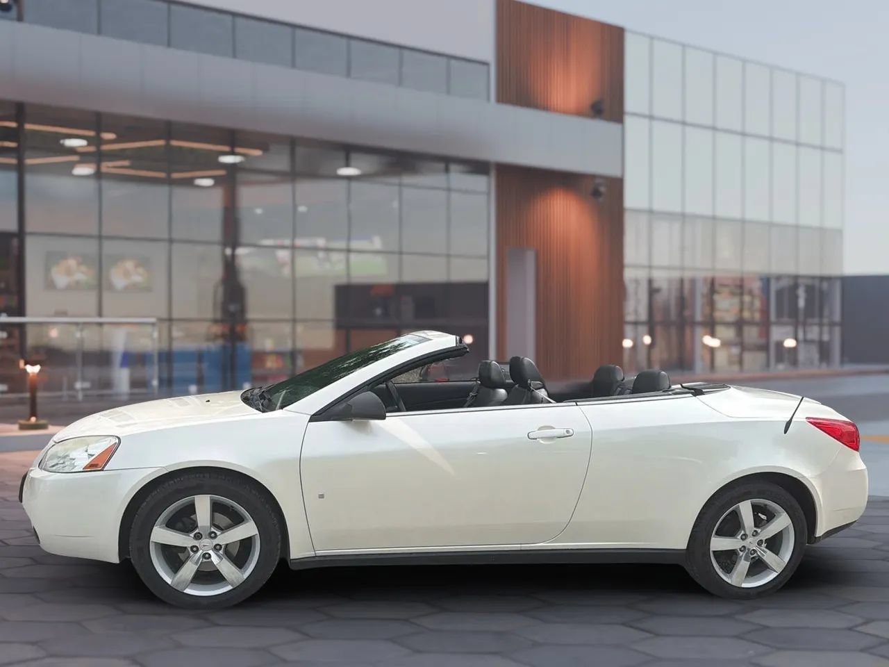 Used 2008 Pontiac G6 GT FWD image 32