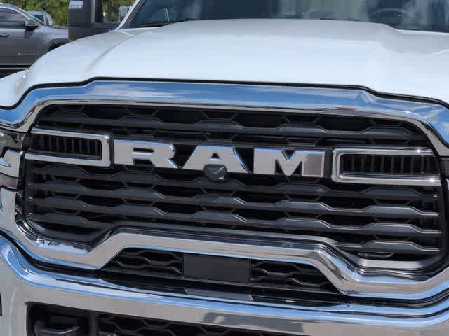 New 2026 RAM 3500 Big Horn AWD/4WD image 12