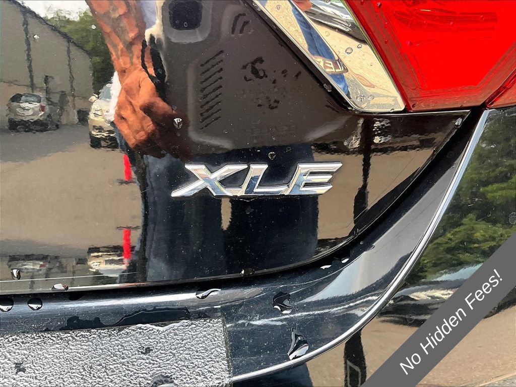 Used 2015 Toyota Camry XLE FWD image 8