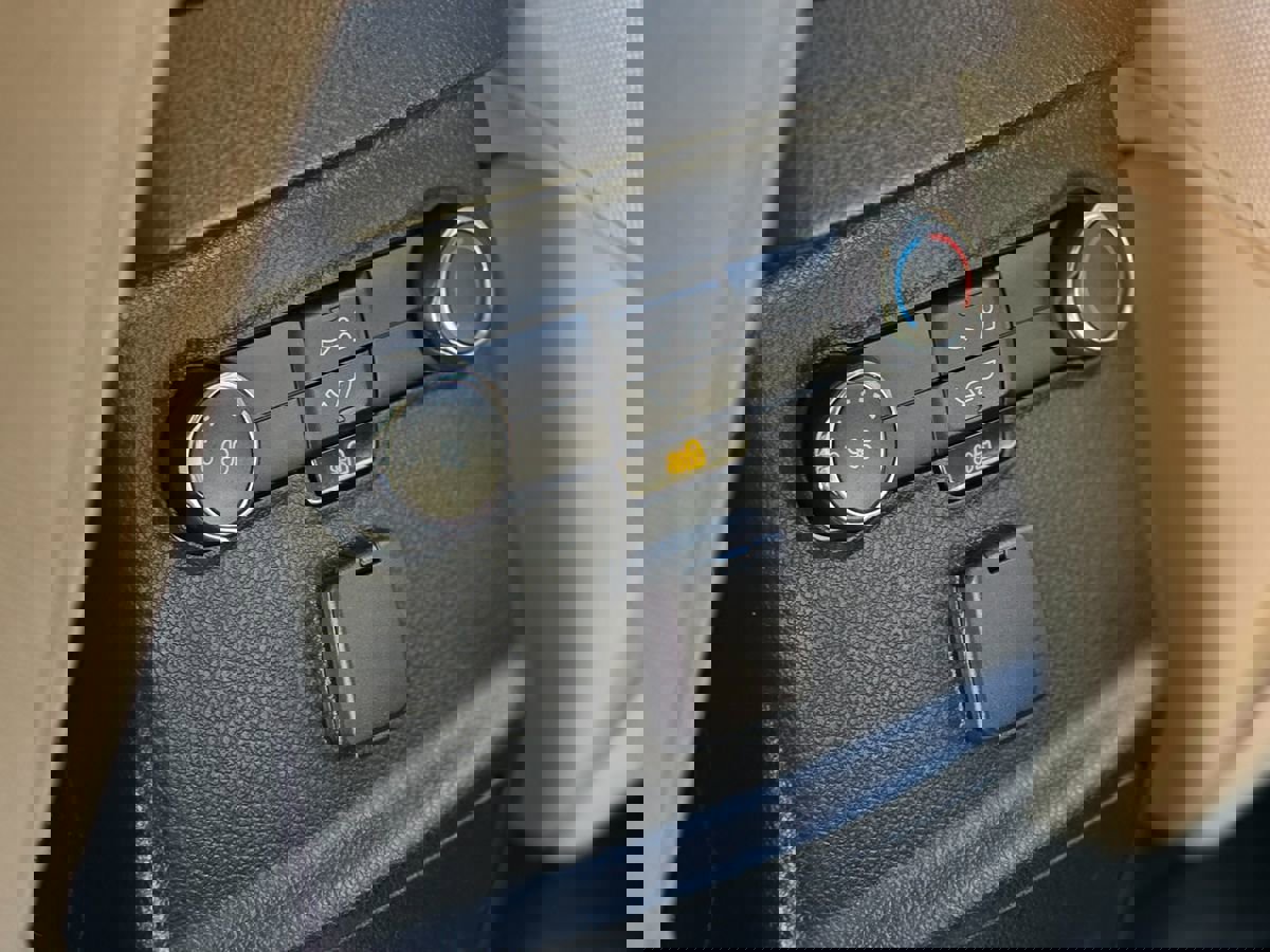 Used 2016 Ford Explorer FWD image 27