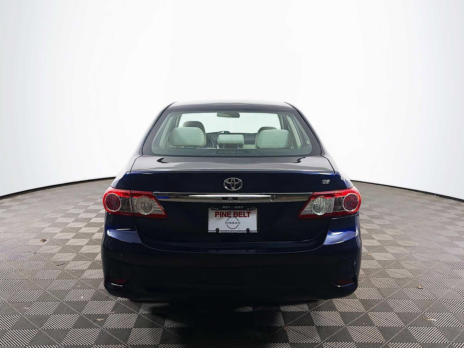 Used 2012 Toyota Corolla LE image 5