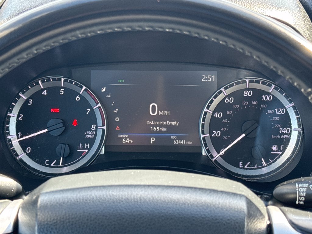 Used 2023 Toyota Highlander XLE AWD/4WD image 18