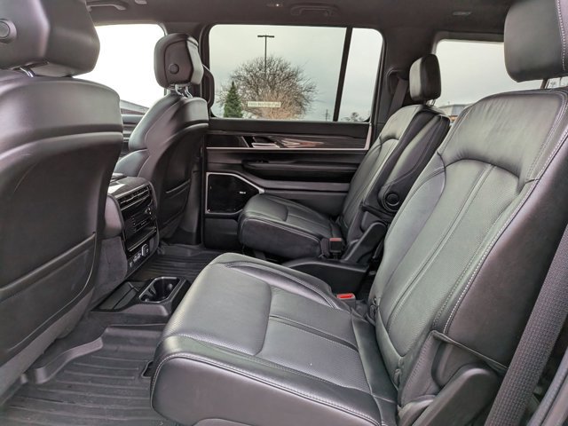 Used 2022 Jeep Wagoneer Series III w/ Premium Group I image 27