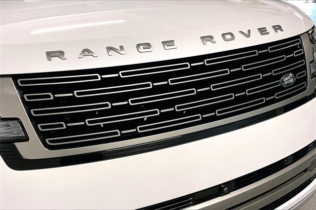 Certified 2025 Land Rover Range Rover SE image 31