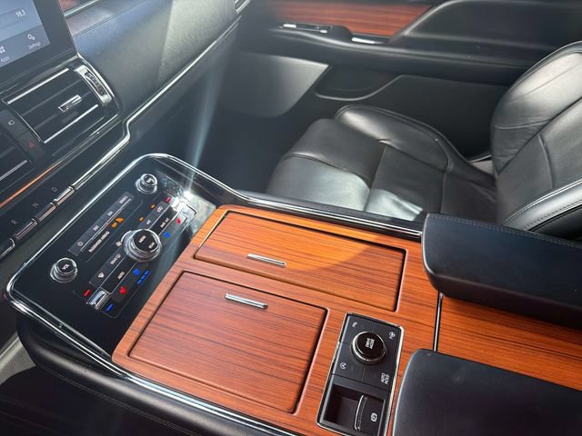Used 2019 Lincoln Navigator Reserve w/ Cargo Package AWD/4WD image 19
