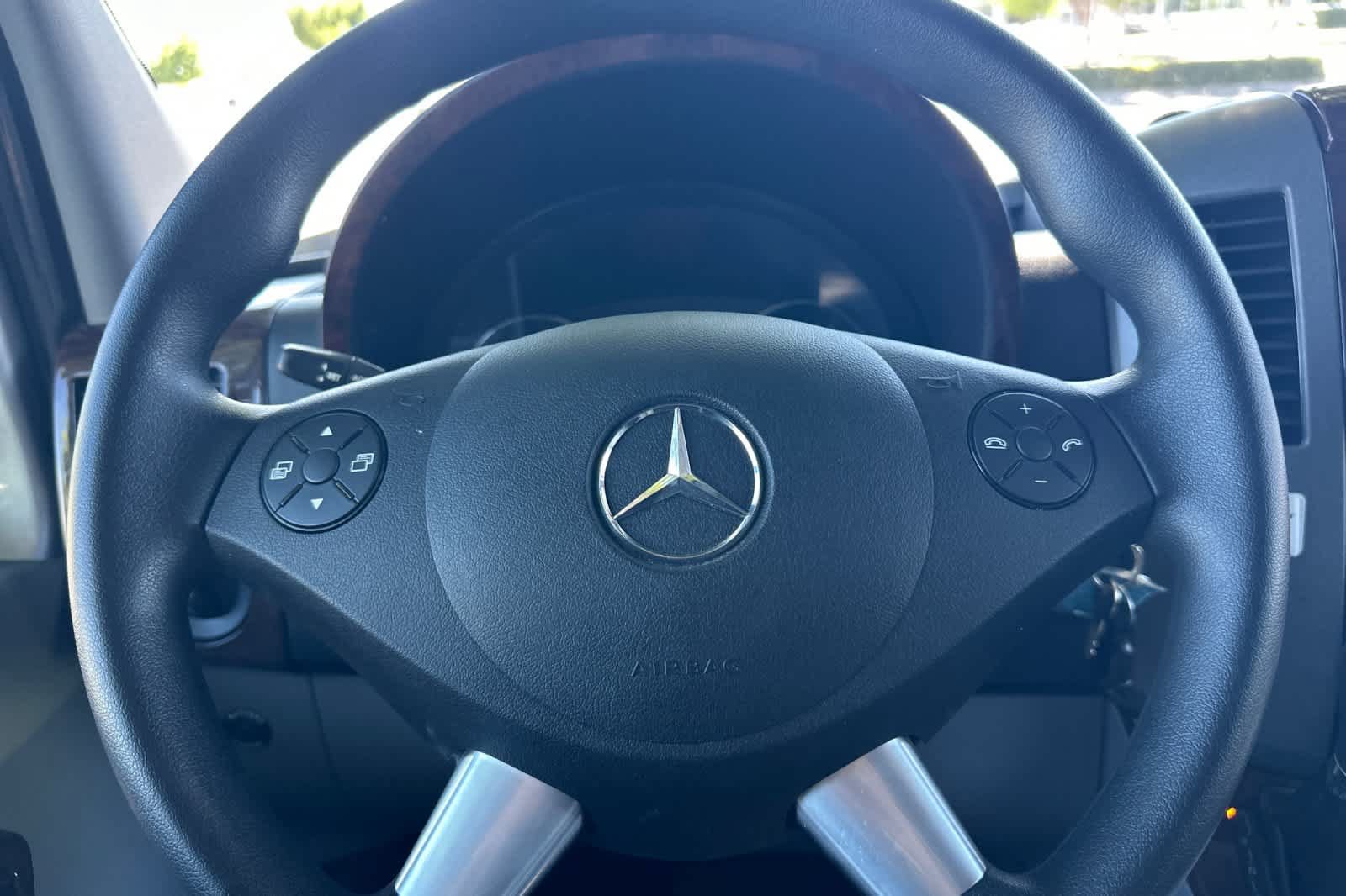 Used 2015 Mercedes-Benz Sprinter 3500 image 21