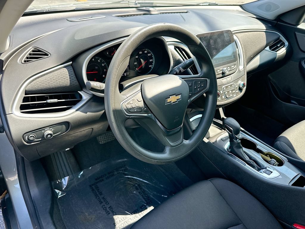 Used 2024 Chevrolet Malibu LT FWD image 9
