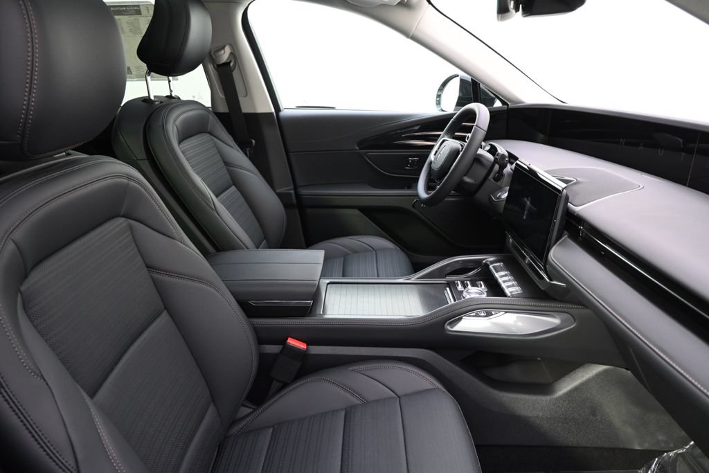 New 2026 Lincoln Nautilus Reserve w/ Jet Appearance Package AWD/4WD image 16