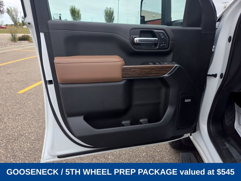 Used 2022 Chevrolet Silverado 3500 High Country AWD/4WD image 5