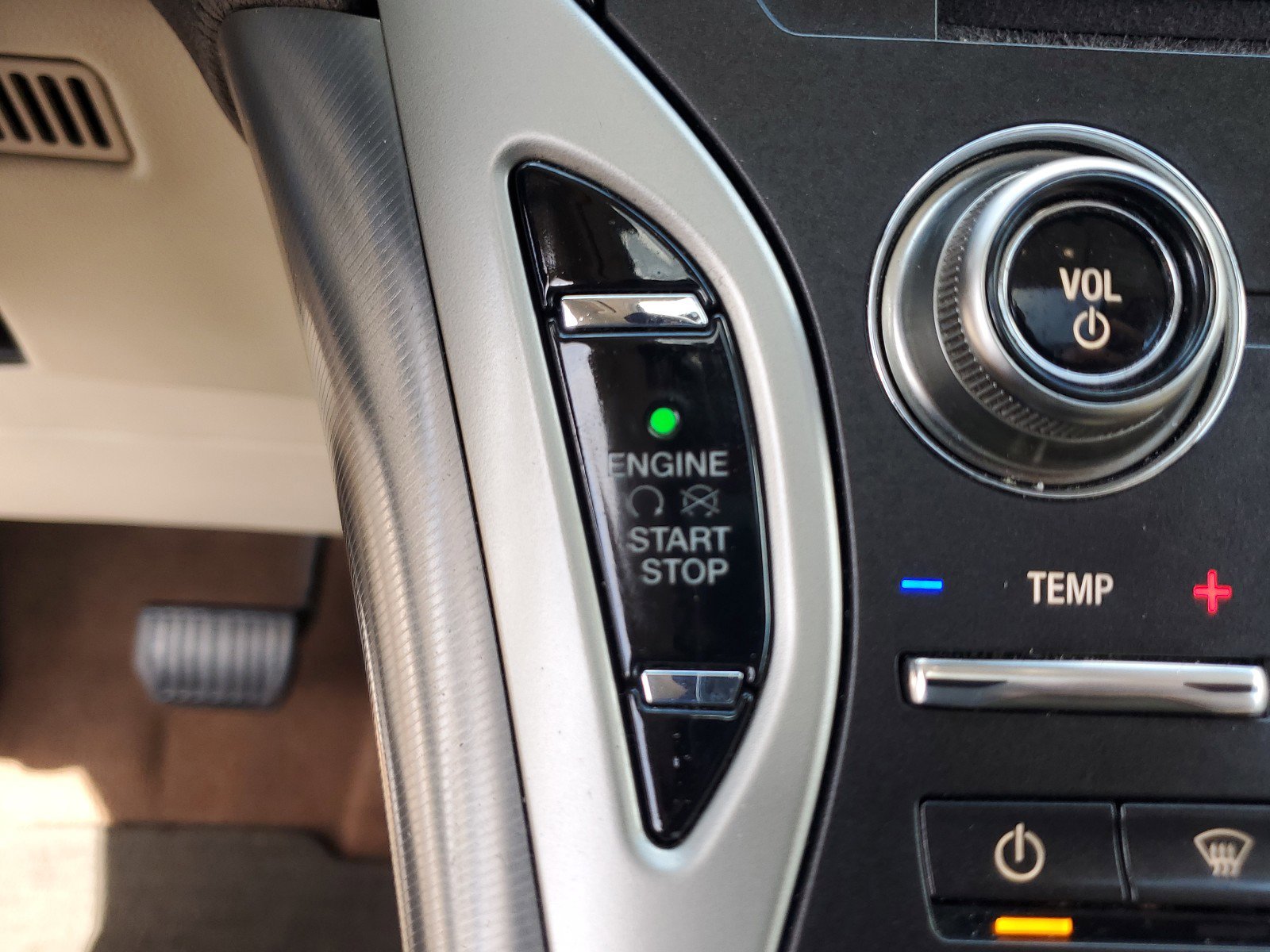 Used 2019 Lincoln Nautilus Reserve image 26