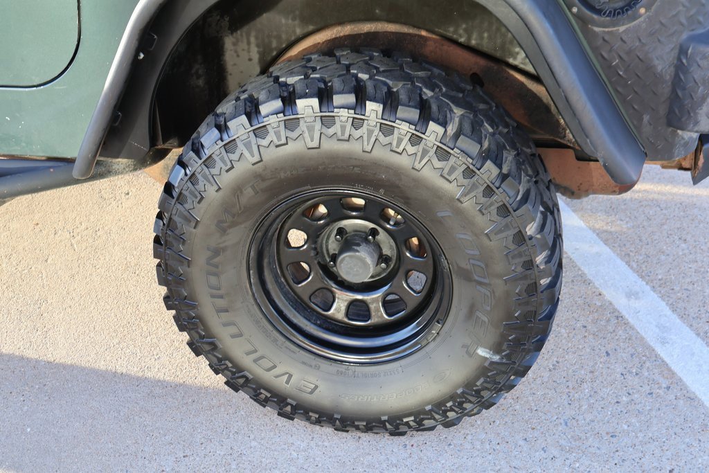 Used 2004 Jeep Wrangler X w/ Full Face Tire & Wheel Group image 11