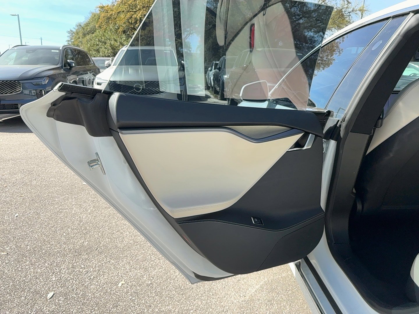 Used 2020 Tesla Model S Long Range Plus image 15